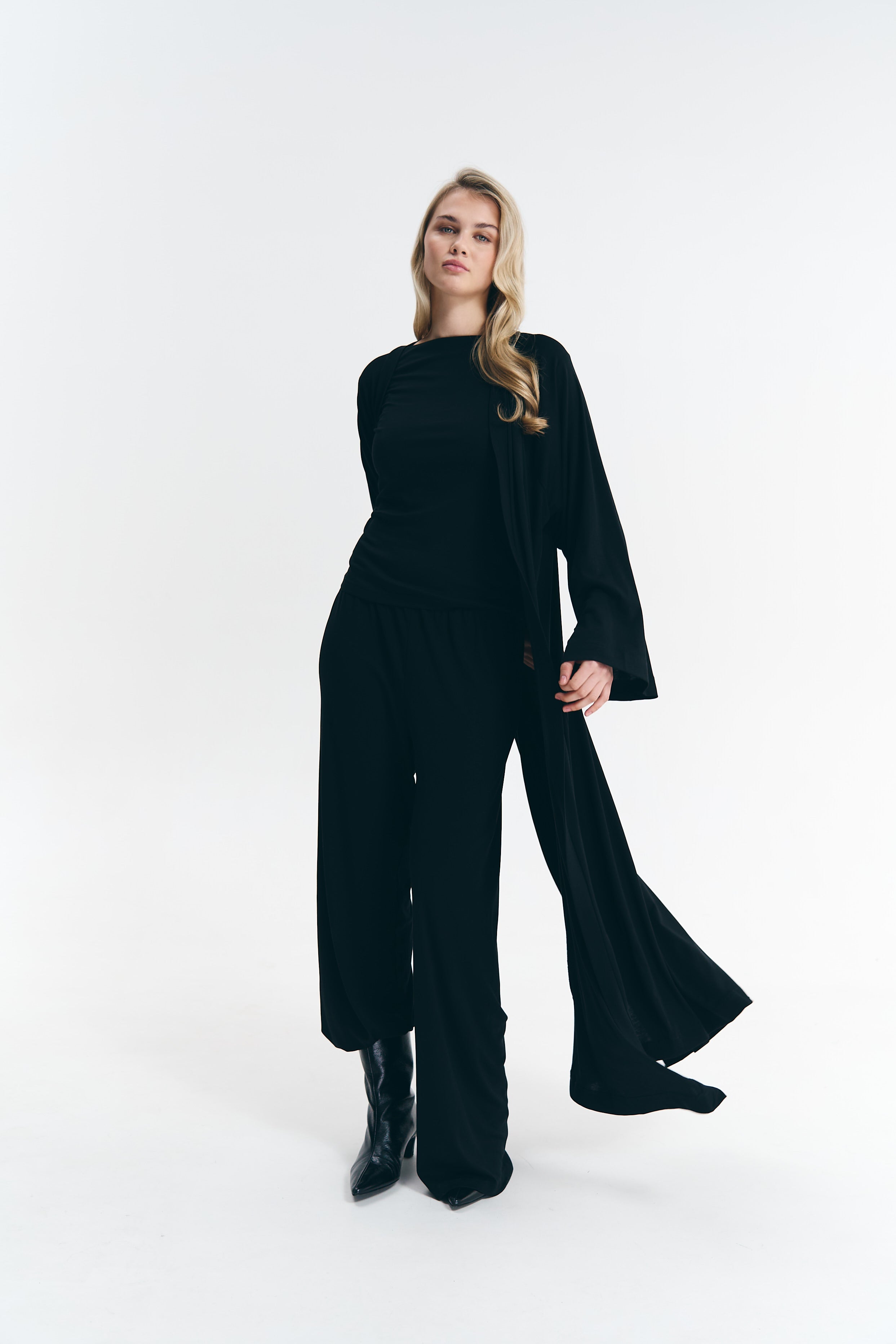 Брюки із ліоцелу чорні