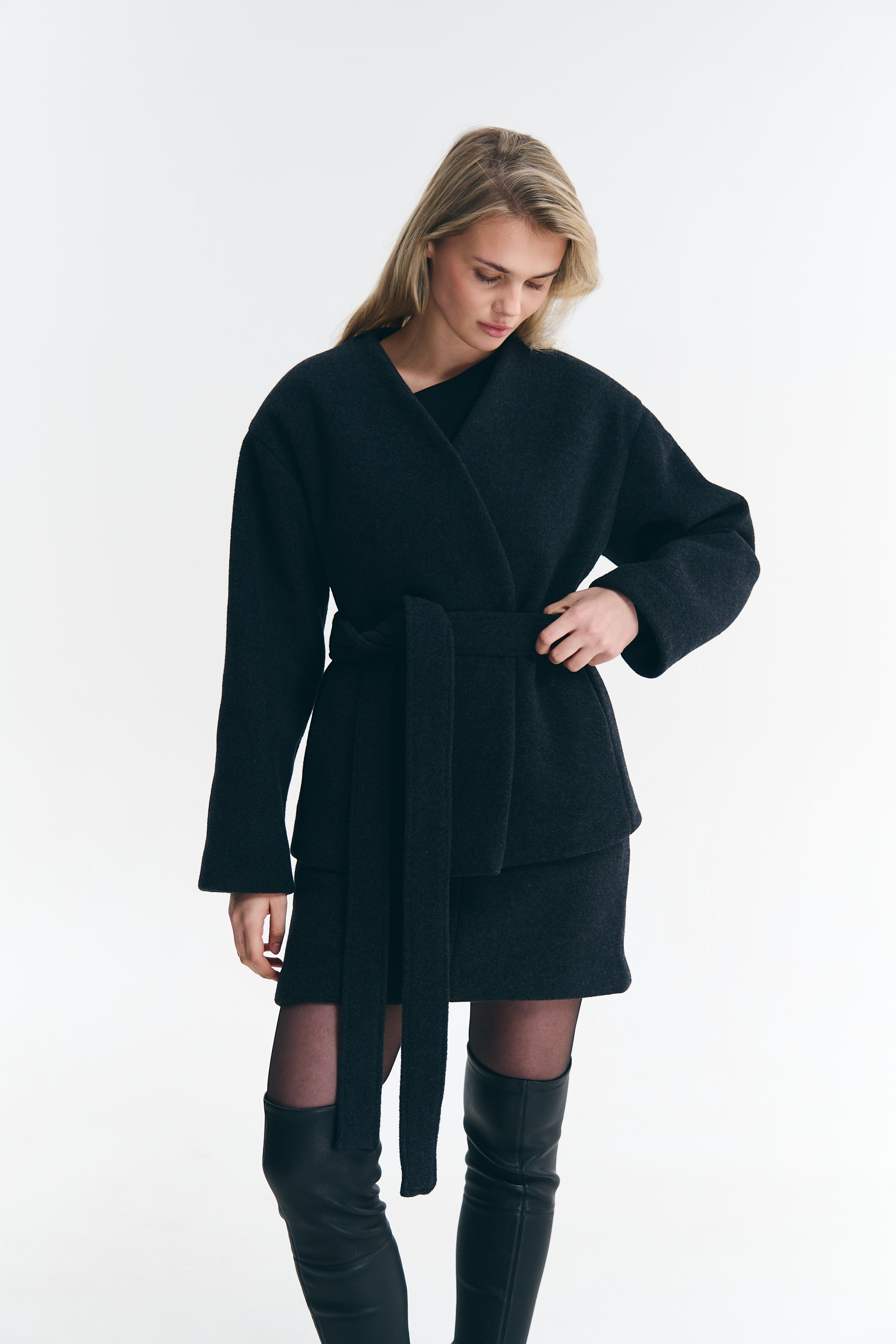 Укорочене пальто з вовни та кашеміру