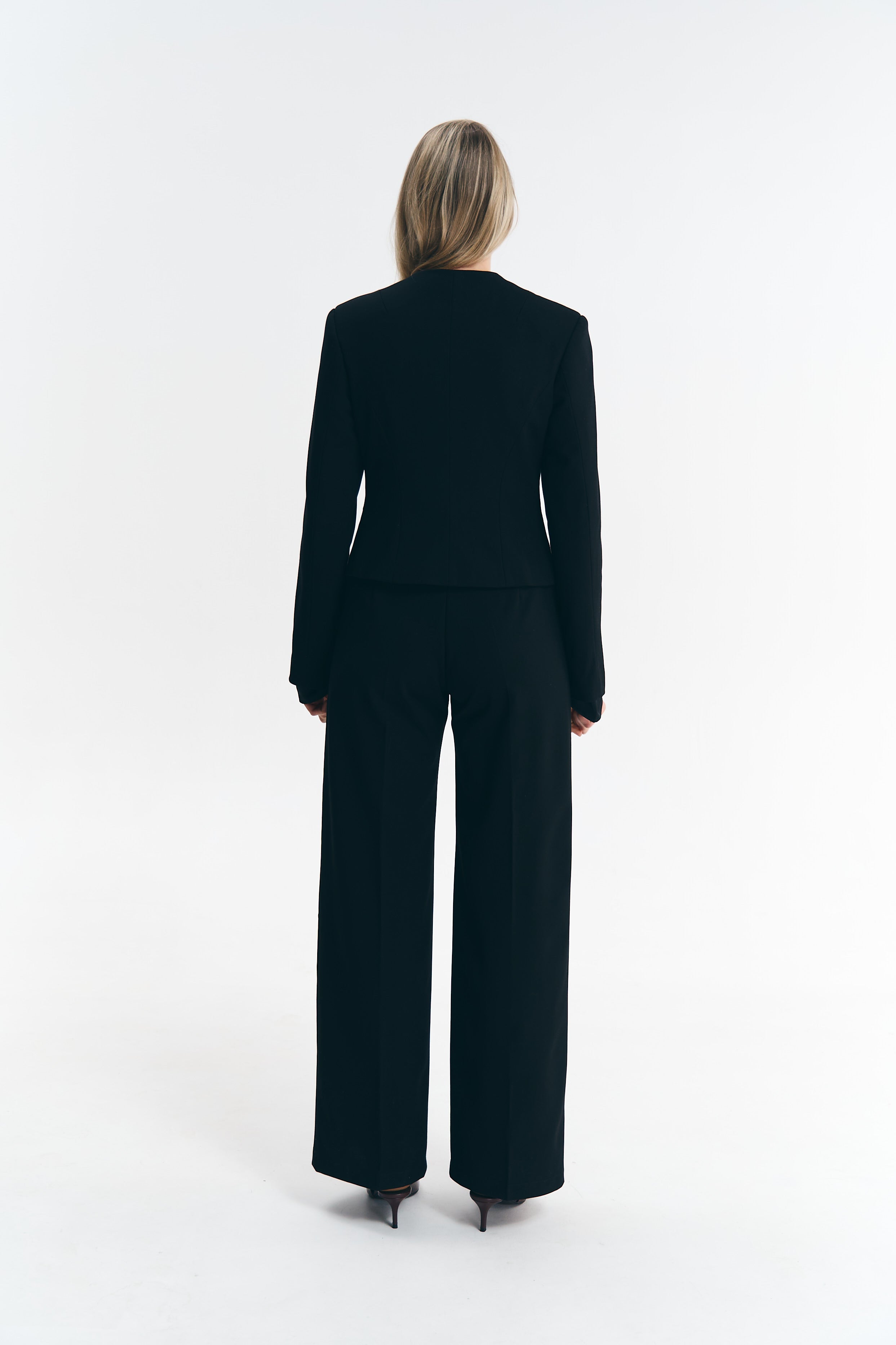 Класичні чорні брюки