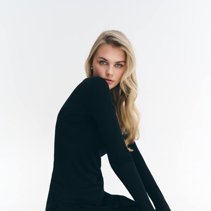 Лонгслів із ліоцелу чорний